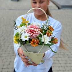 Композиция в сумочке 4  - Мастерская флористики и декора "Цветной бульвар" - Екатеринбург