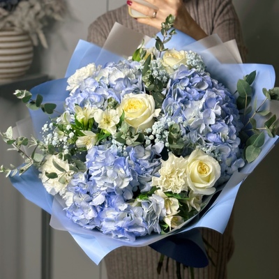 Букет голубой гортензии  - Мастерская флористики и декора "Цветной бульвар" - Екатеринбург